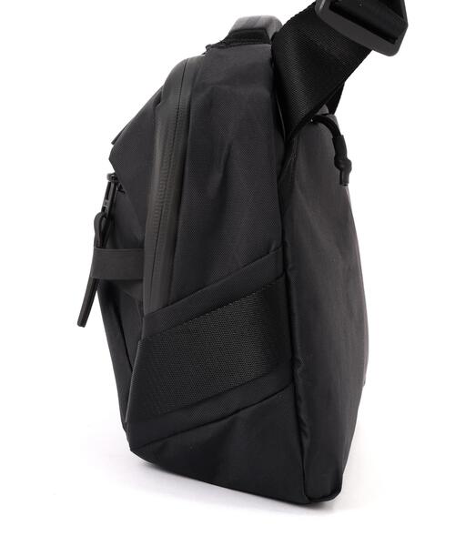 Aer(エアー)の「Aer(エアー)Day Sling 4 Max X-Pac AER-29074(ショルダーバッグ・メンズ・ブラック・F)」の22枚目の写真