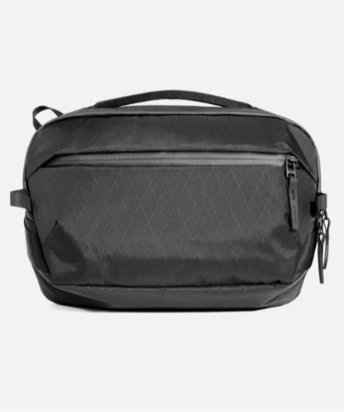 Aer(エアー)の「Aer(エアー)Day Sling 4 Max X-Pac AER-29074(ショルダーバッグ・メンズ・ブラック・F)」の2枚目の写真