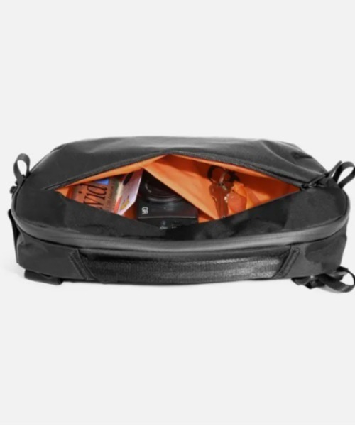 Aer(エアー)の「Aer(エアー)Day Sling 4 Max X-Pac AER-29074(ショルダーバッグ・メンズ・ブラック・F)」の10枚目の写真