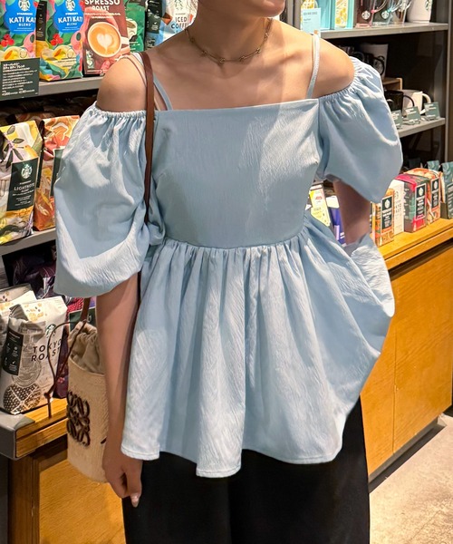 junoah（ジュノア）の「チョーカー付きバックスリットペプラムトップス（シャツ/ブラウス・レディース・アイボリー/ブラック/ライトブルー・LARGE/MEDIUM/SMALL）」の11枚目の写真