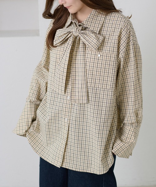 apres jour clair（アプレジュールクレア）の「【apres jour clair】チェックボウタイシャツ（シャツ/ブラウス・レディース・ベージュ系その他/ホワイト系その他/ブラック系その他・フリー/X-LARGE）」の3枚目の写真
