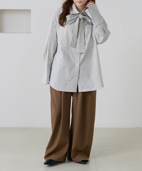 apres jour clair（アプレジュールクレア）の「【apres jour clair】チェックボウタイシャツ（シャツ/ブラウス・レディース・ベージュ系その他/ホワイト系その他/ブラック系その他・フリー/X-LARGE）」の4枚目の写真