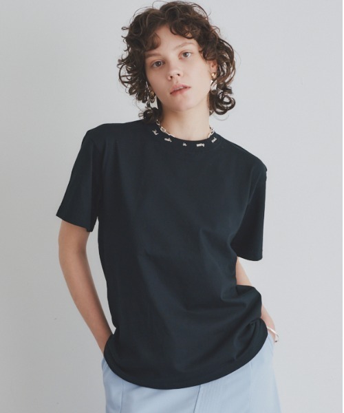 Muel Chic(ミュエルシック)の「Calm Tshirt / カルムTシャツ(Tシャツ/カットソー・レディース・ベージュ/インディゴブルー/オフホワイト/ブラック/ライトピンク・FREE)」の3枚目の写真