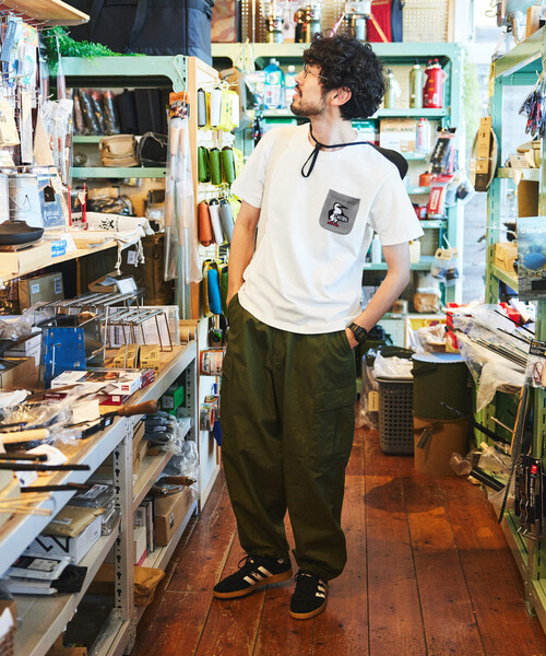 FREAK'S STORE(フリークスストア)の「限定展開 CHUMS×FREAK'S STORE チャムス 別注 ブービーバード ニットポケット クルーネック Tシャツ(Tシャツ/カットソー・メンズ・ベージュ/ブラック/ネイビー/ホワイト・X-LARGE/LARGE/MEDIUM/SMALL)」の17枚目の写真
