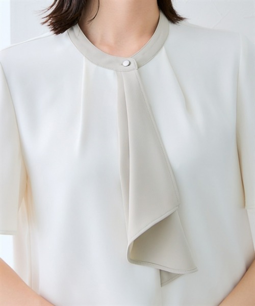 7days Life Styling(セブンデイズライフスタイリング)の「美極とろみ素材 配色フレアボウタイ半袖ブラウス(シャツ/ブラウス・レディース・チャコール/ホワイト系・3L/LL/L/M/S)」の6枚目の写真