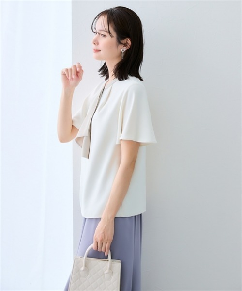 7days Life Styling(セブンデイズライフスタイリング)の「美極とろみ素材 配色フレアボウタイ半袖ブラウス(シャツ/ブラウス・レディース・チャコール/ホワイト系・3L/LL/L/M/S)」の10枚目の写真