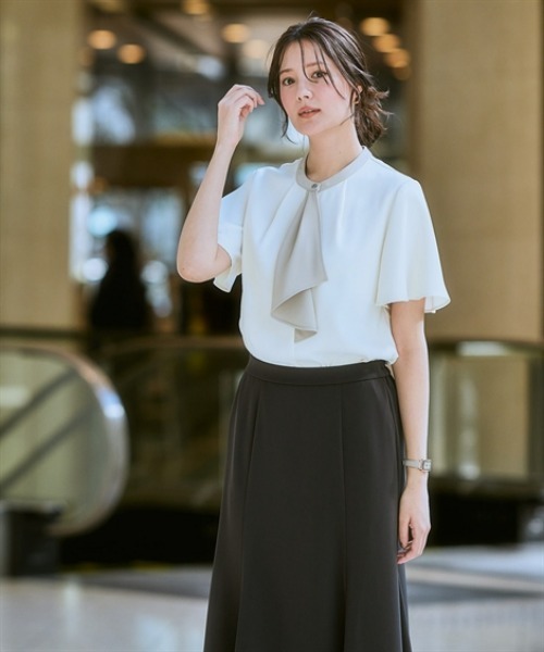 7days Life Styling(セブンデイズライフスタイリング)の「美極とろみ素材 配色フレアボウタイ半袖ブラウス(シャツ/ブラウス・レディース・チャコール/ホワイト系・3L/LL/L/M/S)」の12枚目の写真