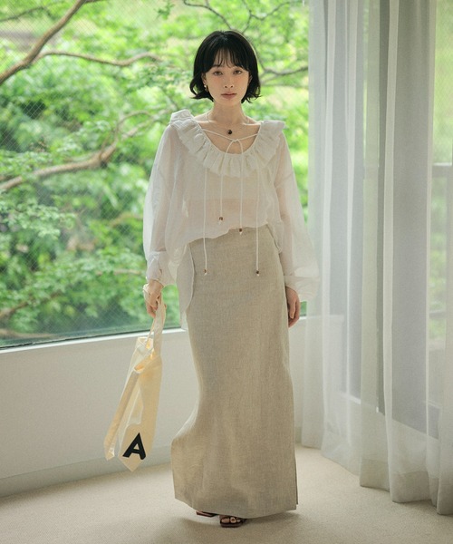 LAULEN(ローレン)の「ruffled neck sheer ramie blouse / ラッフルネックシアーラミーブラウス(シャツ/ブラウス・レディース・ホワイト/ブラック・FREE)」の9枚目の写真