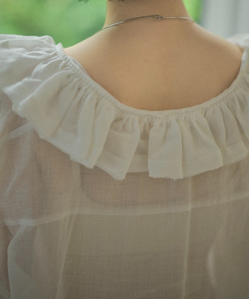LAULEN(ローレン)の「ruffled neck sheer ramie blouse / ラッフルネックシアーラミーブラウス(シャツ/ブラウス・レディース・ホワイト/ブラック・FREE)」の19枚目の写真