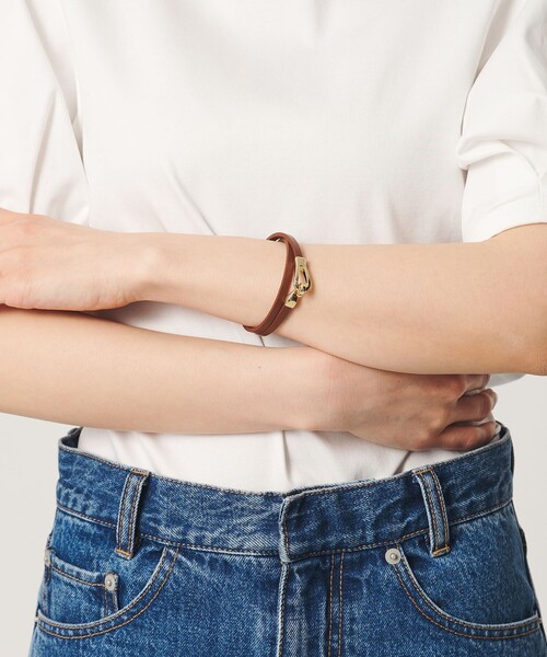 BEAUTY&YOUTH UNITED ARROWS(ビューティーアンドユースユナイテッドアローズ)の「メタル×レザーベルト ブレスレット(ブレスレット・レディース・ブラウン系/ブラック・FREE)」の4枚目の写真