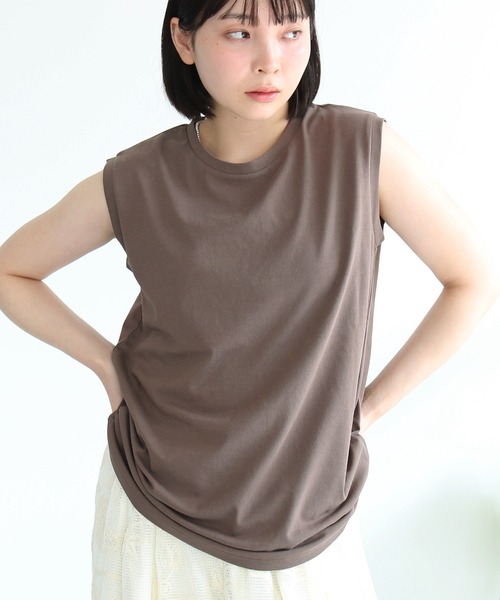 Meli rich（メリーリッチ）の「【接触冷感・吸水速乾・UVカット】プレーティング天竺ベーシックノースリプルオーバー（Tシャツ/カットソー・レディース・ブラック/ブラウン/イエロー/ブルー/オフホワイト・FREE）」の4枚目の写真