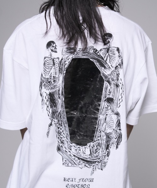 REFLEM(レフレム)の「『REFLEM/レフレム』ホログラムスカルプリントTシャツ/ハーフスリーブカットソー(Tシャツ/カットソー・レディース・ホワイト/ブラック・FREE)」の15枚目の写真
