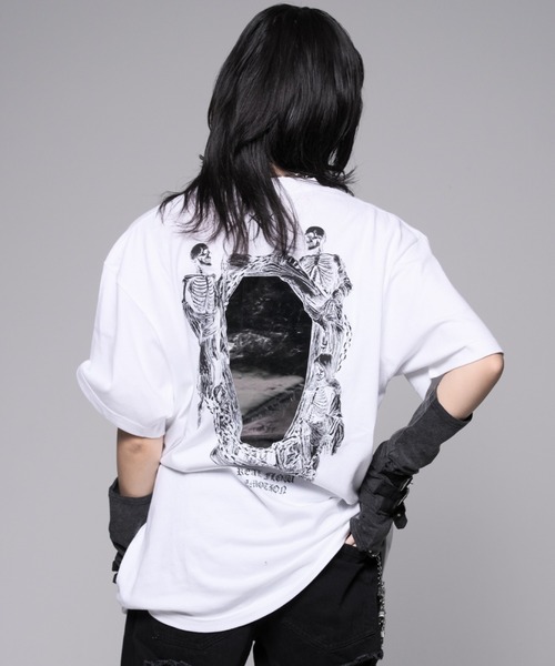 REFLEM(レフレム)の「『REFLEM/レフレム』ホログラムスカルプリントTシャツ/ハーフスリーブカットソー(Tシャツ/カットソー・レディース・ホワイト/ブラック・FREE)」の14枚目の写真