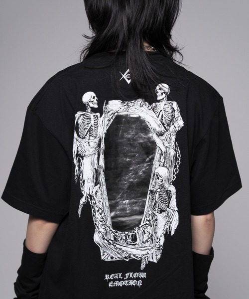 REFLEM(レフレム)の「『REFLEM/レフレム』ホログラムスカルプリントTシャツ/ハーフスリーブカットソー(Tシャツ/カットソー・レディース・ホワイト/ブラック・FREE)」の9枚目の写真