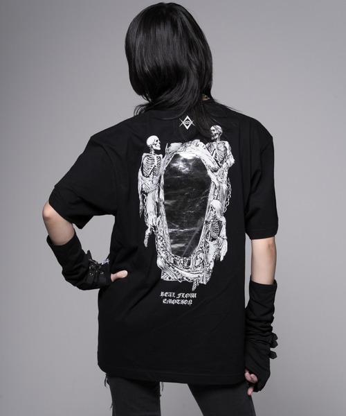REFLEM(レフレム)の「『REFLEM/レフレム』ホログラムスカルプリントTシャツ/ハーフスリーブカットソー(Tシャツ/カットソー・レディース・ホワイト/ブラック・FREE)」の8枚目の写真