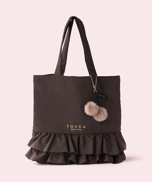 TOCCA(トッカ)の「SOGNO FUR CHARM TOTE トートバッグ(ショルダーバッグ・レディース・ブラック系/レッド系5/ベージュ系/ブラウン系・F)」の2枚目の写真
