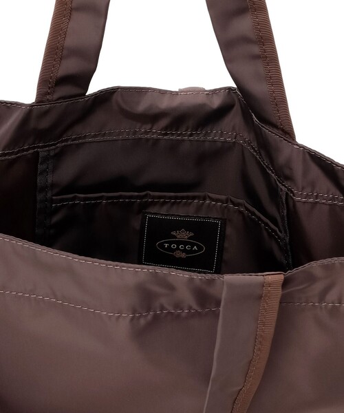 TOCCA(トッカ)の「SOGNO FUR CHARM TOTE トートバッグ(ショルダーバッグ・レディース・ブラック系/レッド系5/ベージュ系/ブラウン系・F)」の19枚目の写真