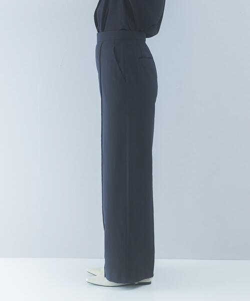 URBAN RESEARCH ROSSO WOMEN（アーバンリサーチ　ロッソ）の「クールタッチ 防シワ ストレートパンツ（その他パンツ・レディース・ブルー系その他/ベージュ系その他・38/36）」の16枚目の写真