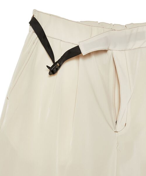 N.HOOLYWOOD COMPILE(N.ハリウッド コンパイル)の「GURKHA EASY HALF PANTS(その他パンツ・メンズ・ベージュ/ネイビー・38/36/40)」の4枚目の写真