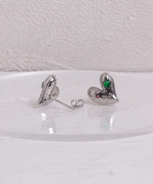 Peony(ピオニー)の「【Peony/ピオニー】カラフルビジューハートピアス【アレルギー対応】(ピアス(両耳用)・レディース・ゴールド/シルバー・FREE)」の5枚目の写真