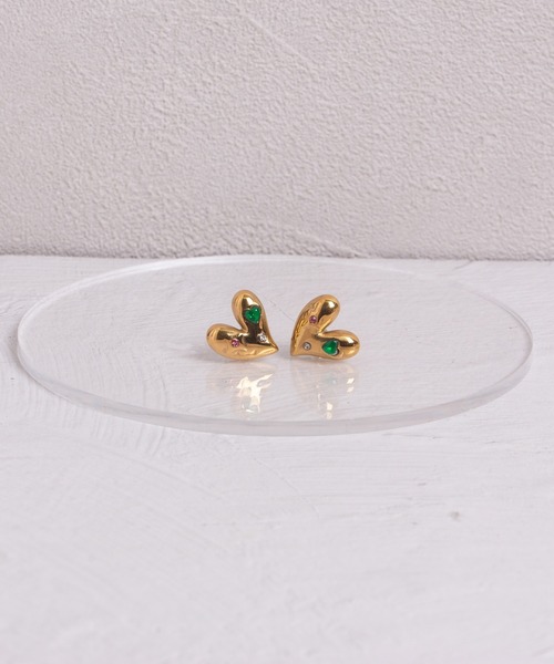 Peony(ピオニー)の「【Peony/ピオニー】カラフルビジューハートピアス【アレルギー対応】(ピアス(両耳用)・レディース・ゴールド/シルバー・FREE)」の7枚目の写真
