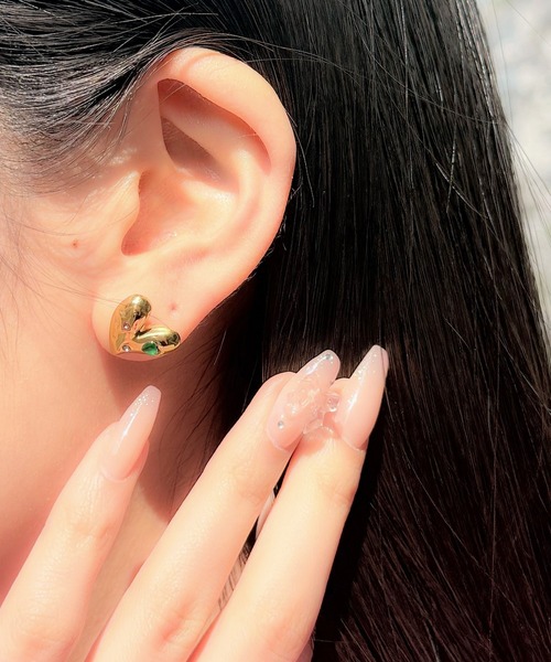 Peony(ピオニー)の「【Peony/ピオニー】カラフルビジューハートピアス【アレルギー対応】(ピアス(両耳用)・レディース・ゴールド/シルバー・FREE)」の8枚目の写真