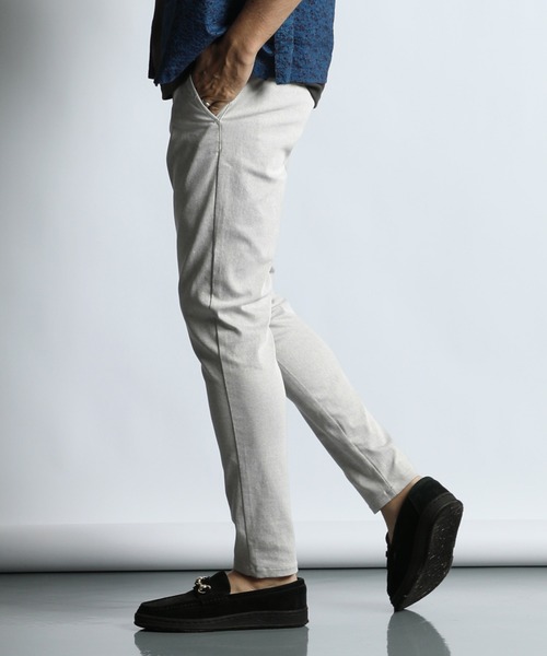 The DUFFER of ST.GEORGE(ザダファーオブセントジョージ)の「BLACK YARN WHITE SLACKS:スリムテーパード ホワイトパンツ(スラックス・メンズ・ホワイト・X-LARGE/LARGE/MEDIUM/SMALL)」の4枚目の写真