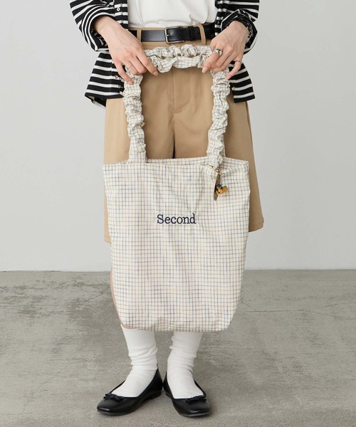 BONLECILL Marche(ボンルシールマルシェ)の「【BONLECILL Marche】ギャザーハンドルチェック柄トートバッグ(トートバッグ・レディース・ブラック/ブルー/イエロー/ベージュ・FREE)」の11枚目の写真