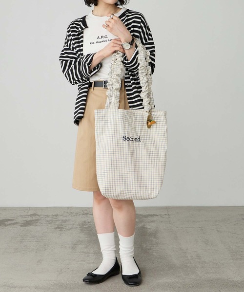 BONLECILL Marche(ボンルシールマルシェ)の「【BONLECILL Marche】ギャザーハンドルチェック柄トートバッグ(トートバッグ・レディース・ブラック/ブルー/イエロー/ベージュ・FREE)」の14枚目の写真