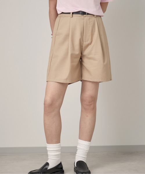 OFROOM(オフルーム)の「Tuck Half Pants|タックハーフパンツ(その他パンツ・レディース・ブラック/グレー/ベージュ・SMALL/MEDIUM/LARGE)」の13枚目の写真