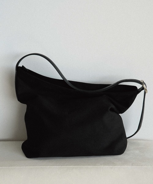 WYM LIDNM(ウィム バイ リドム)の「FAUX SUEDE SHOULDER BAG(ショルダーバッグ・メンズ・ブラウン/ブラック・FREE)」の8枚目の写真