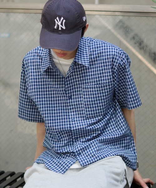 WEGO(ウィゴー)の「WEGO/クロップドSSマイクロチェックシャツ(シャツ/ブラウス・メンズ・ブラック系その他2/ブルー系その他2・LARGE/MEDIUM)」の2枚目の写真
