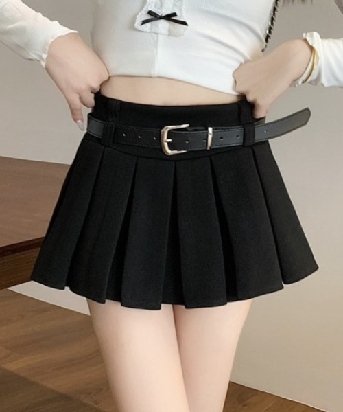 yuue' ( wear )(ユーイ)の「ベルト付きボックスプリーツミニスカート インナーパンツ付き(スカート・レディース・ブラック/グレー・M/L)」の15枚目の写真