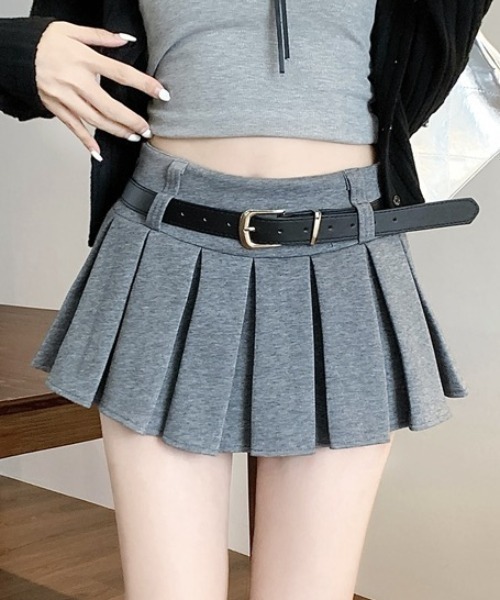 yuue' ( wear )(ユーイ)の「ベルト付きボックスプリーツミニスカート インナーパンツ付き(スカート・レディース・ブラック/グレー・M/L)」の12枚目の写真