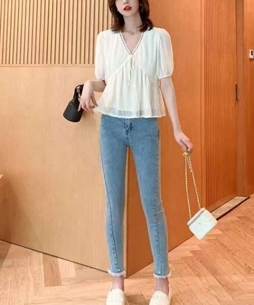 LUCPY（ラクピー）の「レーストリムシフォンブラウス Vネック リボンデザイン（シャツ/ブラウス・レディース・アイボリー・XX-LARGE/X-LARGE/LARGE/MEDIUM）」の4枚目の写真