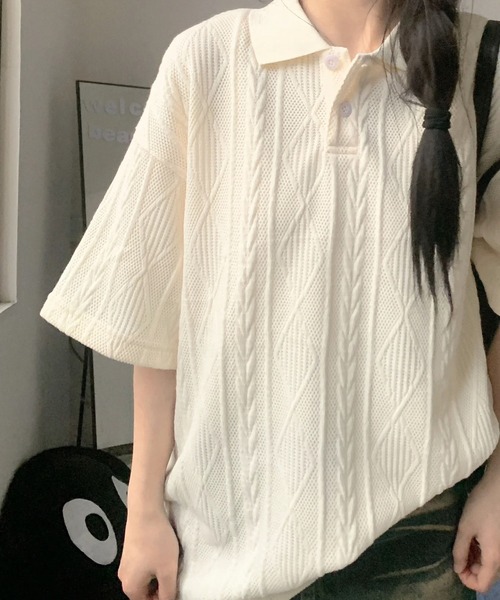 &soiree(アンドソワレ)の「サマーニット半袖ポロ襟トップス(その他トップス・レディース・オフホワイト・MEDIUM/LARGE/X-LARGE)」の3枚目の写真
