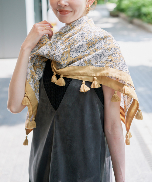 SLOBE IENA(スローブイエナ)の「《シリーズあり》Indiaストール(ストール/ショール・レディース・ベージュ・FREE)」の3枚目の写真