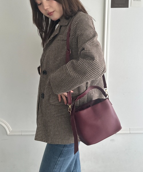CLEA（クレア）の「2WAY巾着ショルダーハンドバッグ（ショルダーバッグ・レディース・ワインレッド/ホワイト/ブラック/ブラウン/ダークブラウン・FREE）」の17枚目の写真