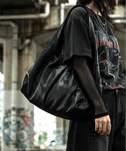 JOHNNY WOLF(ジョニーウルフ)の「SID ドレープ 2WAY ショルダーバッグ(ショルダーバッグ・メンズ・ブラック・FREE)」の1枚目の写真