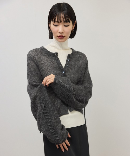 ADAM ET ROPE'（アダムエロペ）の「【WEB限定】シアーモヘアリボンカーディガン（カーディガン/ボレロ・レディース・パープル系その他/チャコールグレー/ホワイト・FREE）」の12枚目の写真