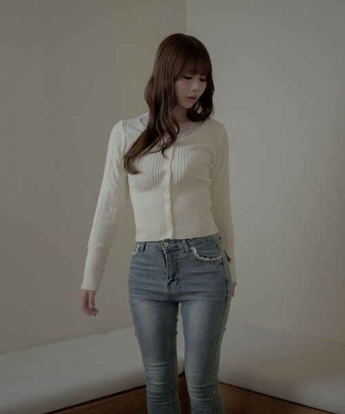 M DOLLY(エムドリー)の「Lace collar tina knit tops / レースカラー ティナニットトップス(ニット/セーター・レディース・アイボリー/グレー・FREE)」の10枚目の写真