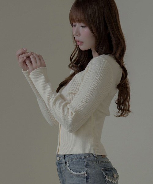 M DOLLY(エムドリー)の「Lace collar tina knit tops / レースカラー ティナニットトップス(ニット/セーター・レディース・アイボリー/グレー・FREE)」の11枚目の写真