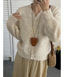 透かし花柄ウェーブネックニットカーディガン