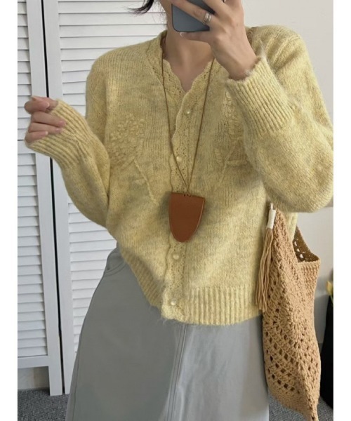 Ritzy(リッツィー)の「透かし花柄ウェーブネックニットカーディガン(カーディガン/ボレロ・レディース・ベージュ/グレー/ホワイト・FREE)」の9枚目の写真