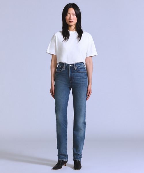 Levi's(リーバイス)の「Levi's/リーバイス BLUETAB(TM) ハイライズ スリムジーンズ ミディアムインディゴ(デニムパンツ・レディース・ブルー・28inch/27inch/26inch/25inch/24inch/23inch)」の2枚目の写真