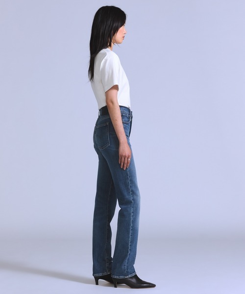Levi's(リーバイス)の「Levi's/リーバイス BLUETAB(TM) ハイライズ スリムジーンズ ミディアムインディゴ(デニムパンツ・レディース・ブルー・28inch/27inch/26inch/25inch/24inch/23inch)」の3枚目の写真