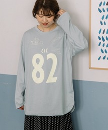 est82プリントナンバリングトップス