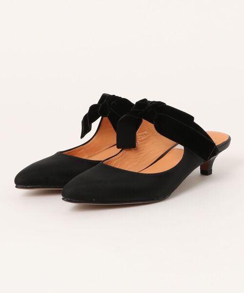 LANVIN en Bleu(ランバンオンブルー)の「ベルベットリボンミュールパンプス(パンプス・レディース・ブラック/ブラック系その他2・22.5cm/23.0cm/23.5cm/24.0cm/24.5cm)」の1枚目の写真