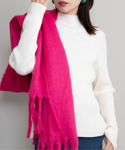 lodie(ロディ)の「【全10色展開】ハイネックリブニット(ニット/セーター・レディース・ピンク/ブラック/ブルー/レッド/イエロー/ネイビー/グリーン/アイボリー/オレンジ/グレー・FREE)」の2枚目の写真