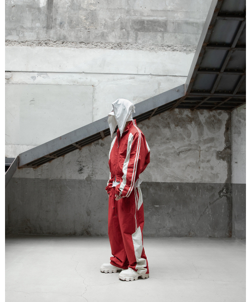 ROARINGRAD(ロアリングラド)の「26パネルトラックパンツレッド(スウェットパンツ・レディース・その他・MEDIUM/LARGE)」の2枚目の写真